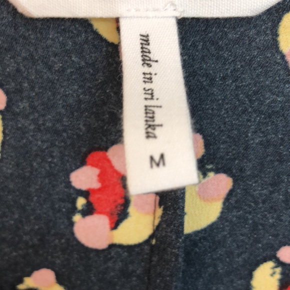 BCBG Flowy BOHO Top TIe Front - Picture 2 of 9